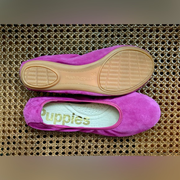 NWOB Hush Puppies chaste ballet flat in very berry pink suede size 6 - Picture 2 of 6